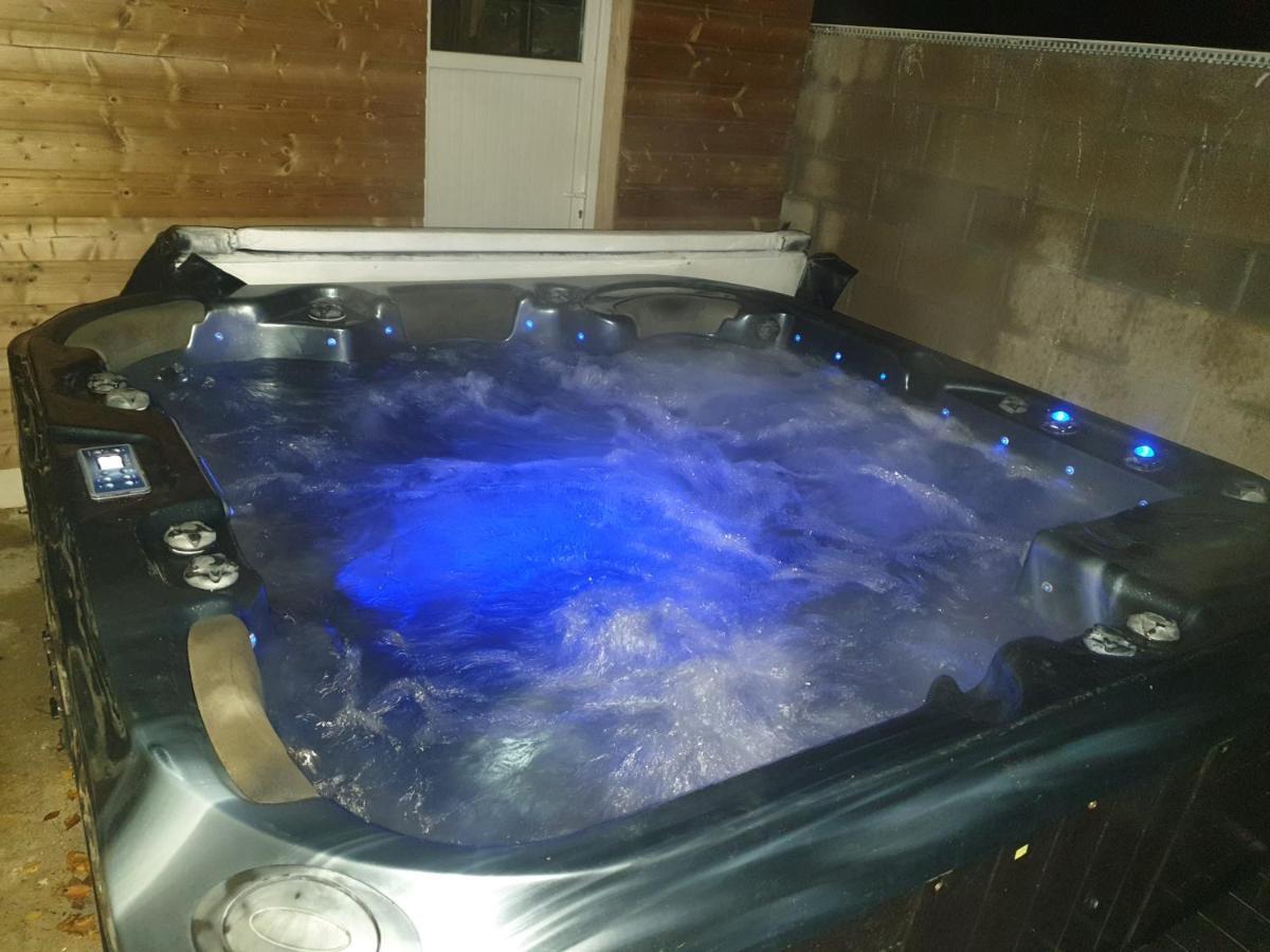 Gite Atypique Avec Jacuzzi Hillion Zewnętrze zdjęcie
